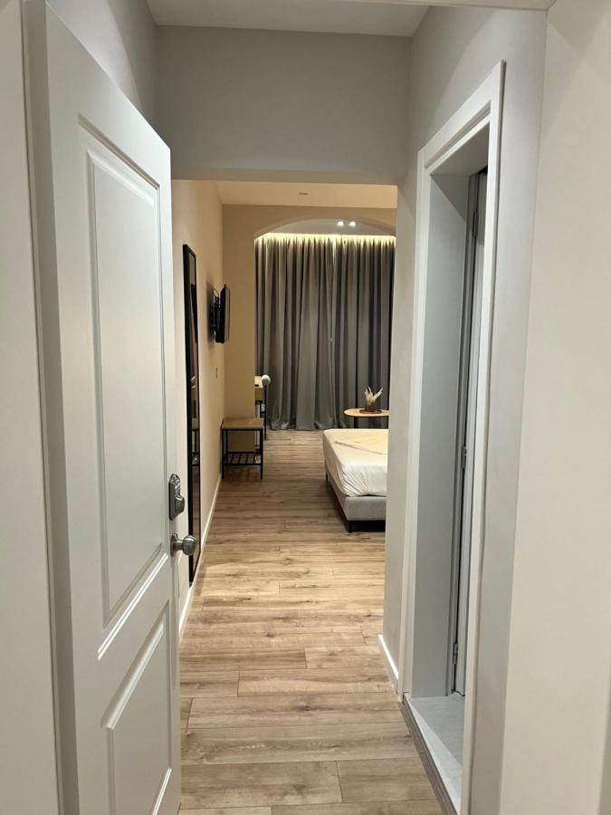 Enzo Rooms & Apartment Blloku Tirana Zewnętrze zdjęcie