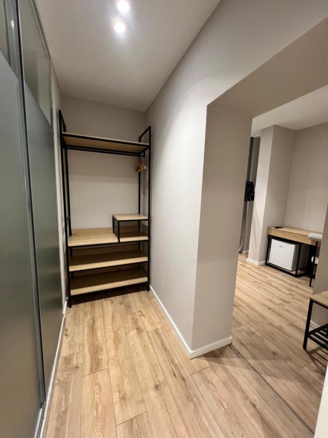 Enzo Rooms & Apartment Blloku Tirana Zewnętrze zdjęcie