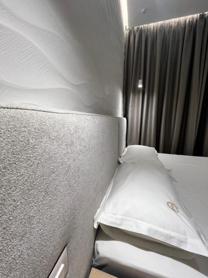 Enzo Rooms & Apartment Blloku Tirana Zewnętrze zdjęcie
